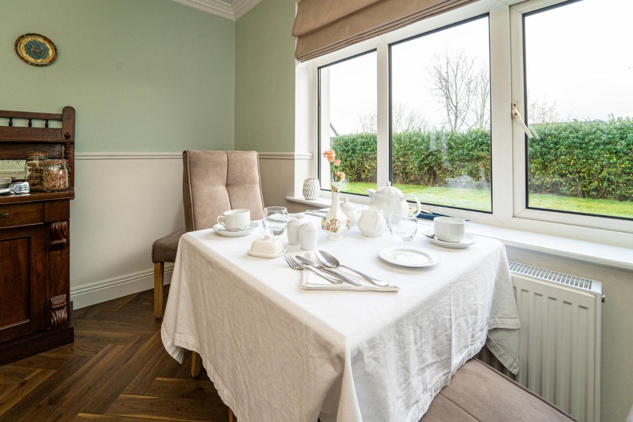 Five Ferns House Bed & Breakfast Westport Bagian luar foto